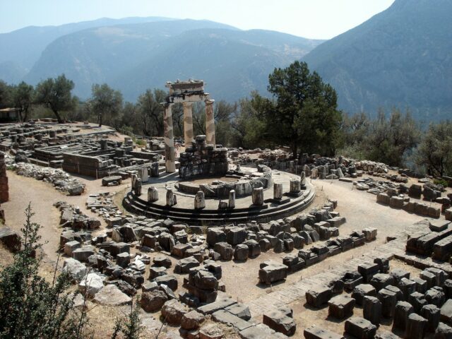 Delphi day trip