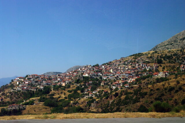 Arachova village, Modern Delphi